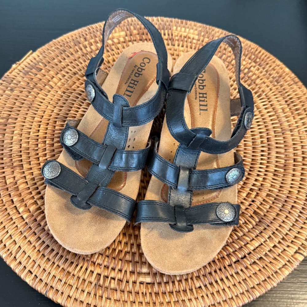 Cobb Hill New Balance Womens‎ Black Leather Wedge Sandals Medallion CCK13BK 8.5M